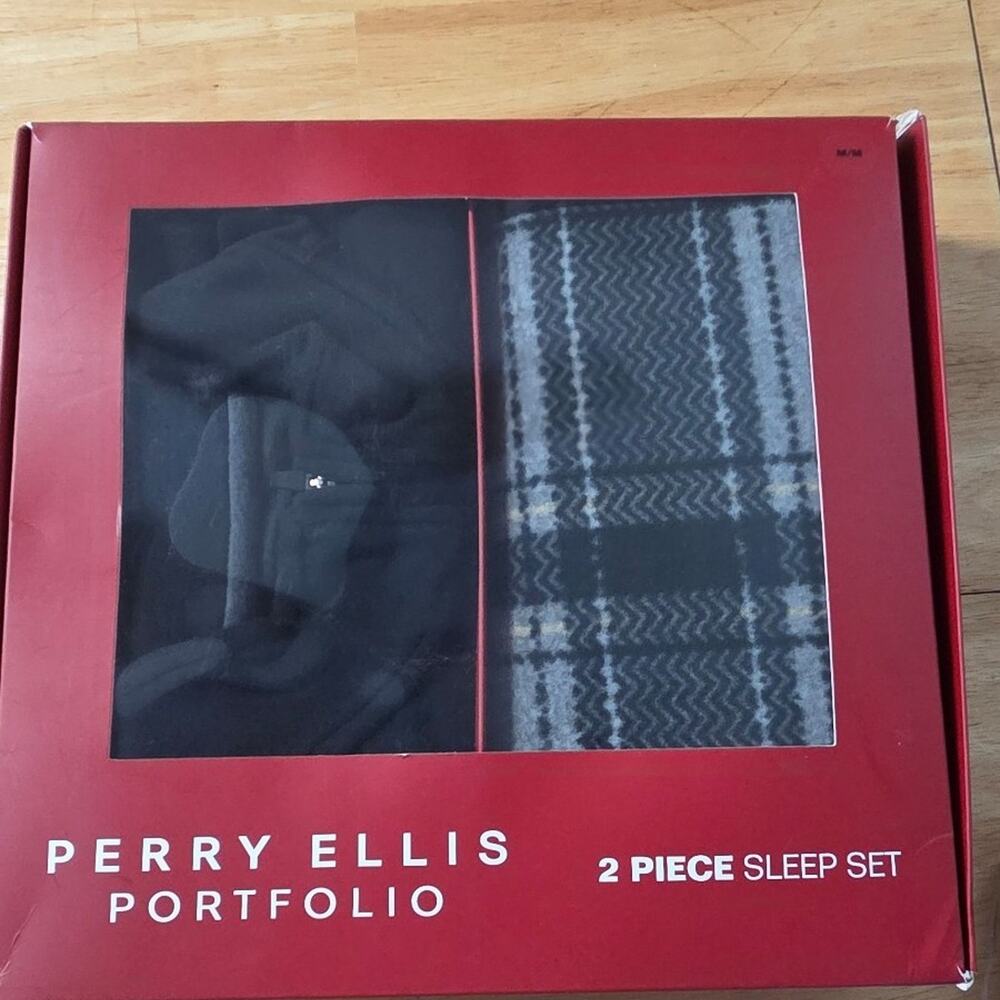 Perry Ellis Portfolio Men's Sleep Set Medium M 2 Piece NIB Fleece Pants 1/4 Zip